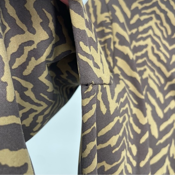 J. McLaughlin Brown Zebra Print Bedford Catalina Quarter Zip Pullover Top L - Picture 7 of 7